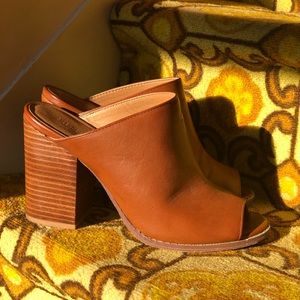 UO Cognac Open-toes Mules w/ block heel